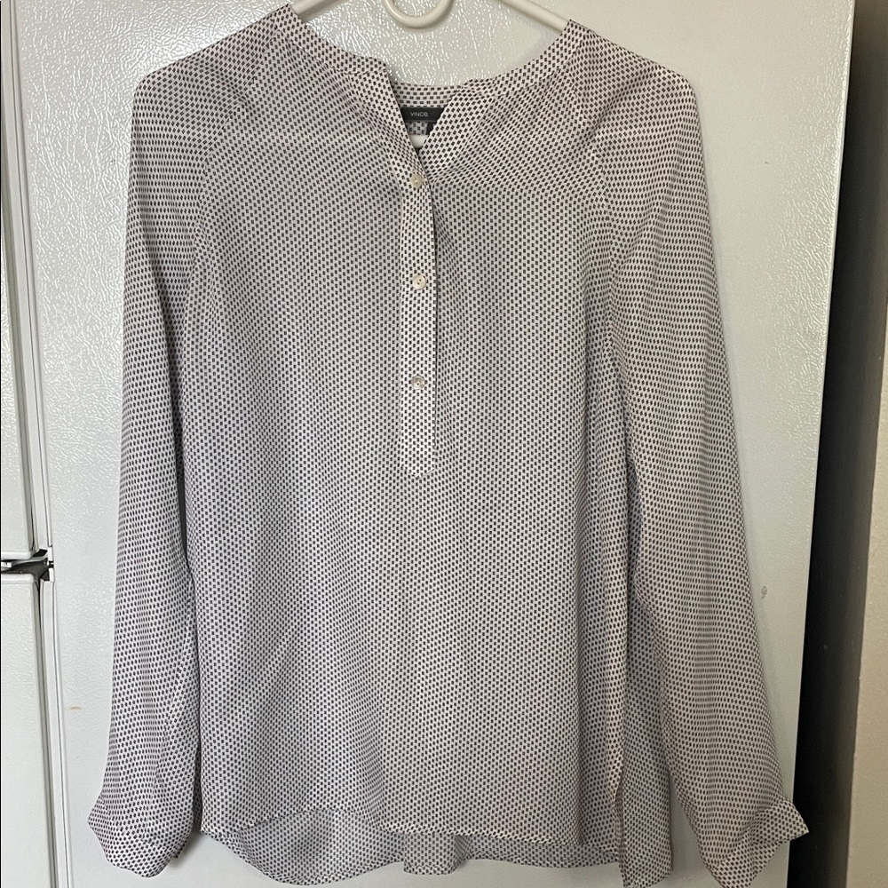 Vince Small 100% Silk White Long Sleeve Blouse w Black Pattern